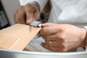 Lavorazioni, riparazioni e personalizzazione di gioielli nel laboratorio oroafo Les creations a Roma