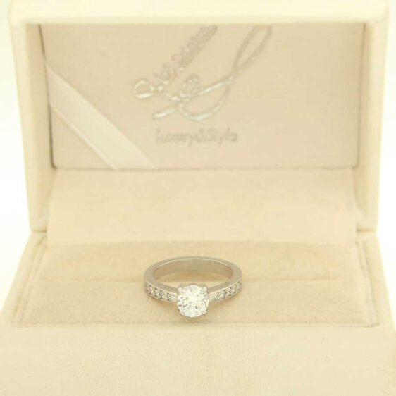 Anello-solitario-oro-bianco