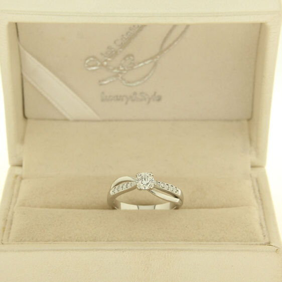 George-ring-solitario-diamanti